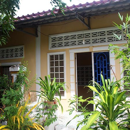Garden Guesthouse コンポンチュナン 部屋 写真