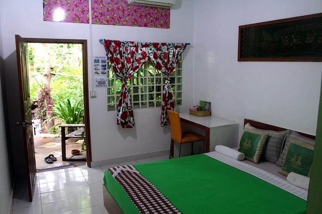 Garden Guesthouse コンポンチュナン 部屋 写真